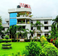 Hotel River Crown
